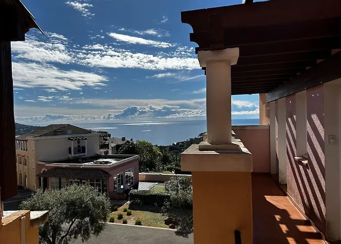 T2 Vue Mer, Saint-raphael, Village Cap Esterel * Saint-Raphaël