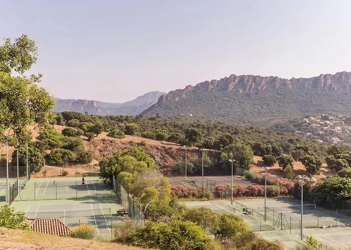 T2 Vue Mer, Saint-raphael, Village Cap Esterel